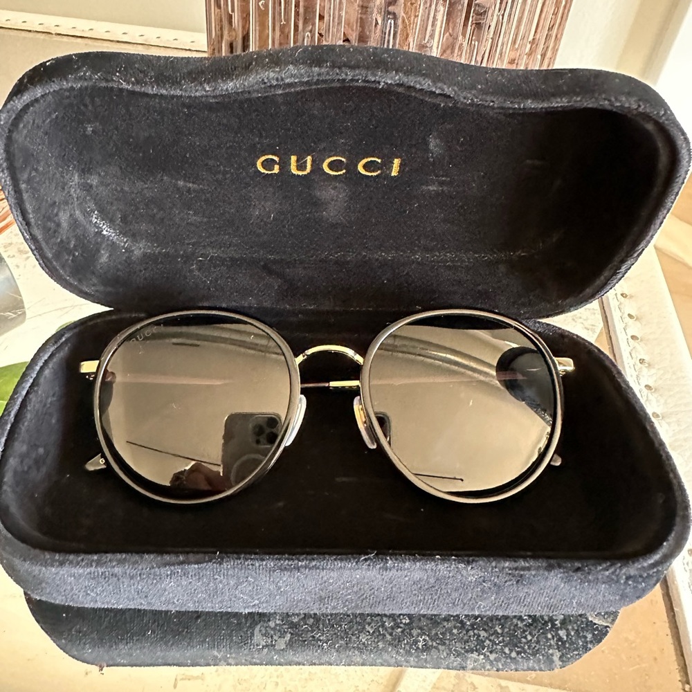 Gucci Black sunglasses